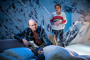 Oliver Savell, Rory Kinnear, Lyndsey Marshal Photo