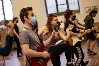 The Cast of FOOTLOOSE Photo