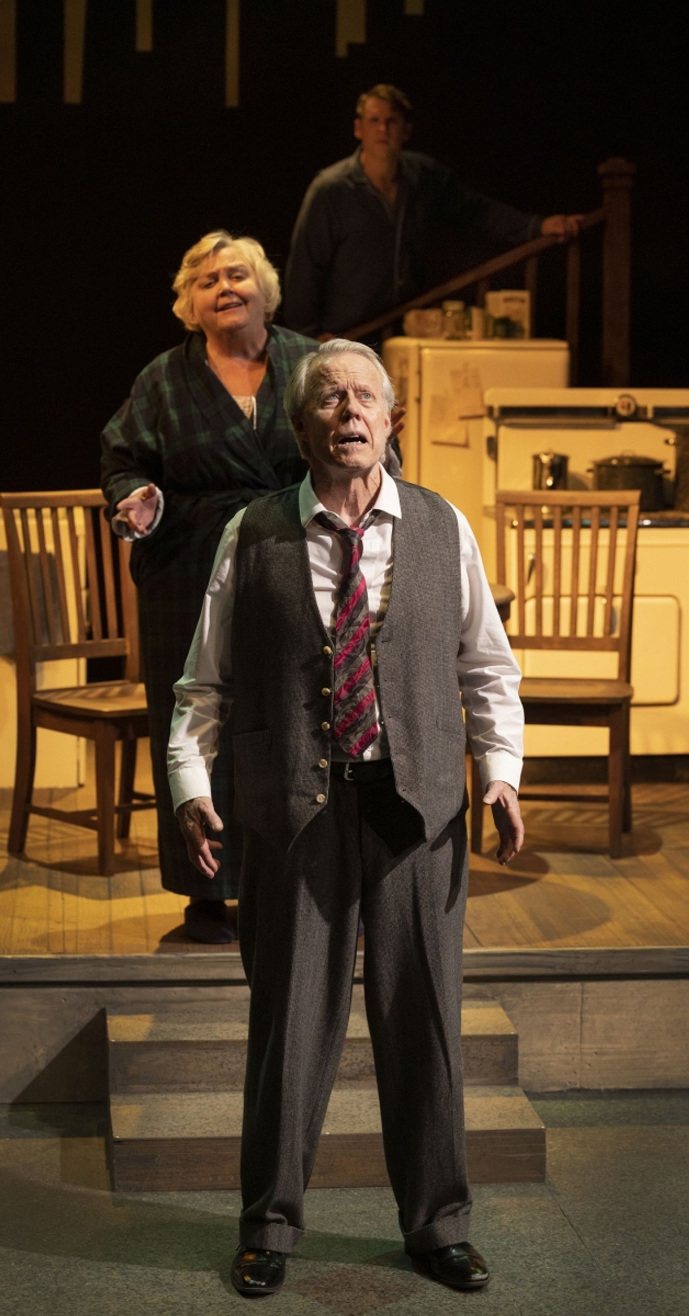 Review: Dynamic Ensemble Delivers Devastating Performance of DEATH OF A SALESMAN  Image