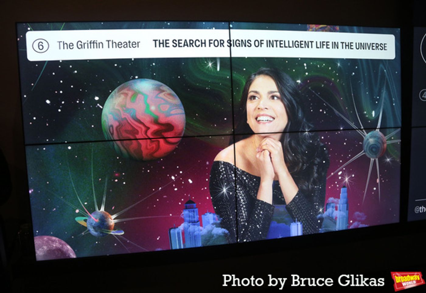 Photos: Stars Come Out for Opening Night of THE SEARCH FOR SIGNS OF INTELLIGENT LIFE IN THE UNIVERSE  Image