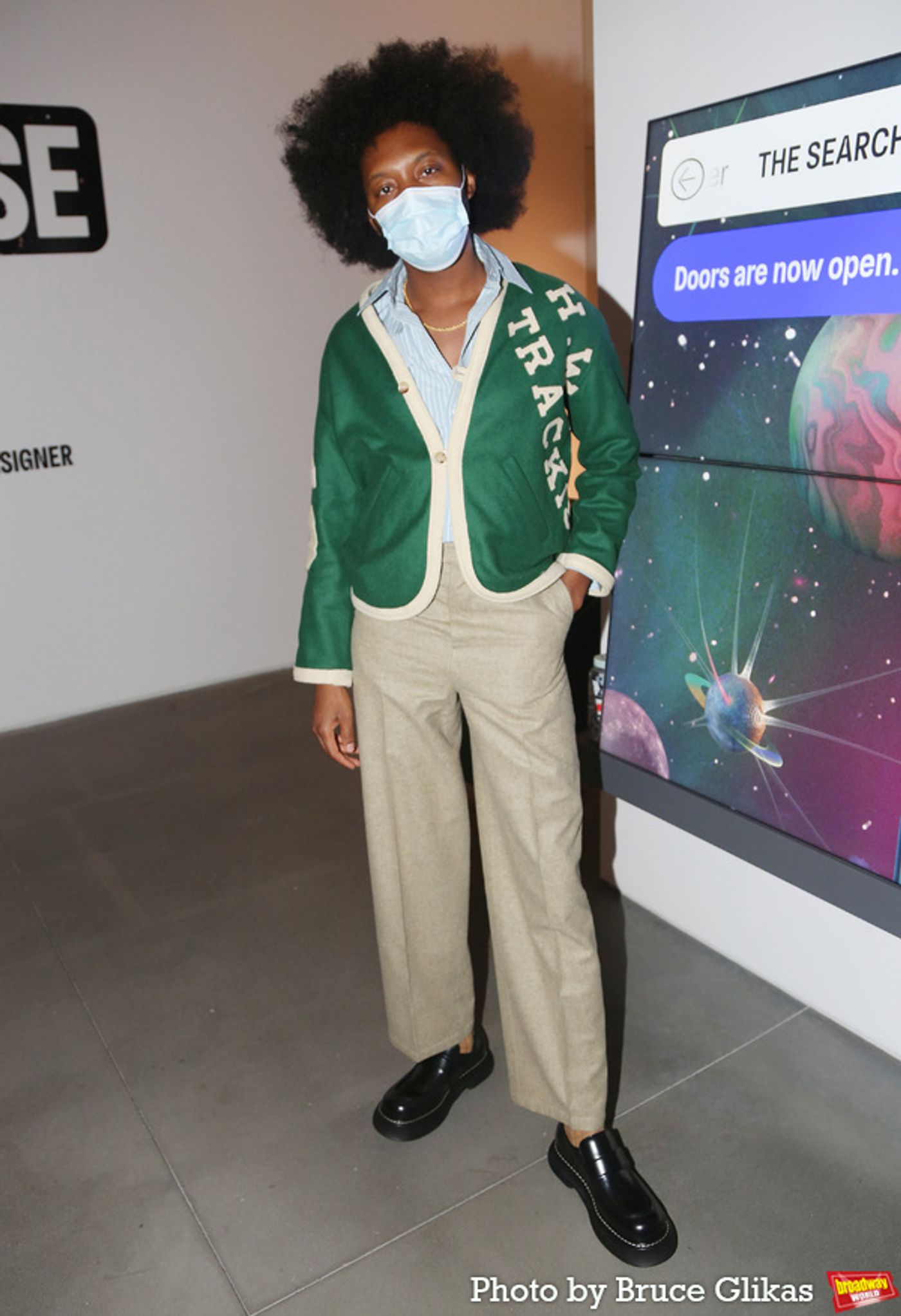 Photos: Stars Come Out for Opening Night of THE SEARCH FOR SIGNS OF INTELLIGENT LIFE IN THE UNIVERSE  Image