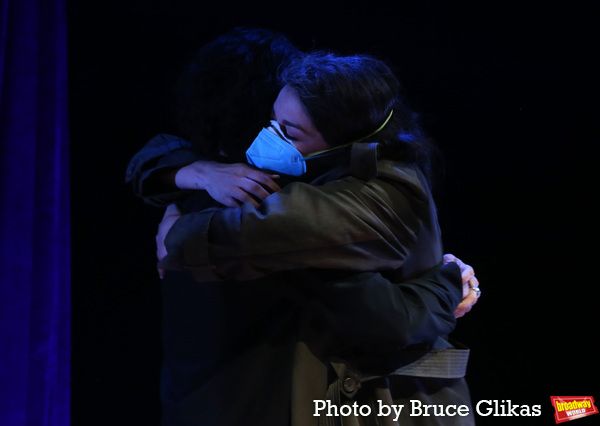 Photos: Stars Come Out for Opening Night of THE SEARCH FOR SIGNS OF INTELLIGENT LIFE IN THE UNIVERSE — photo 37 of 55