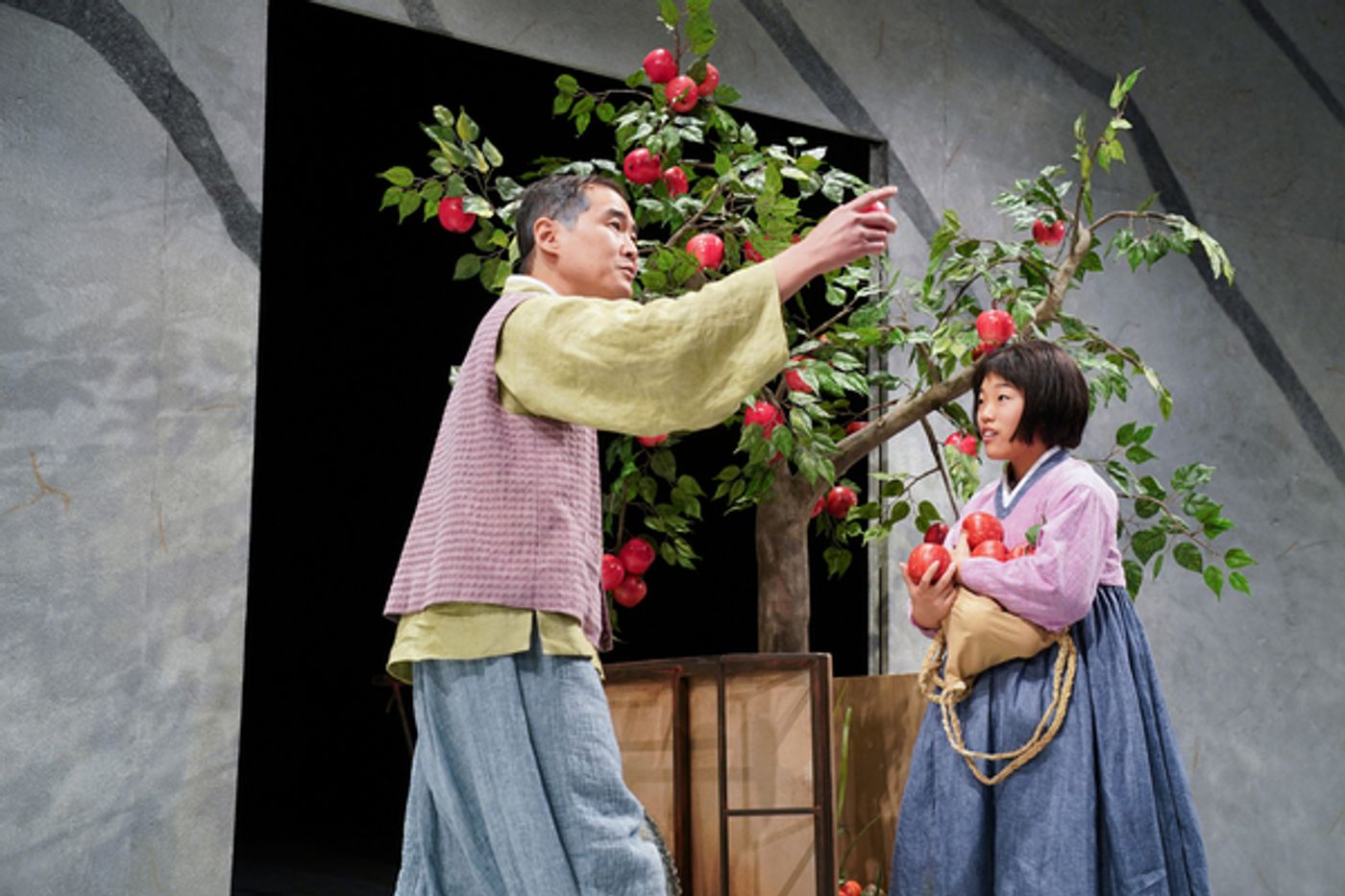 Photos: C Lloyd Suh's BINA'S SIX APPLES Gets World Premiere at Children's Theatre Company  Image