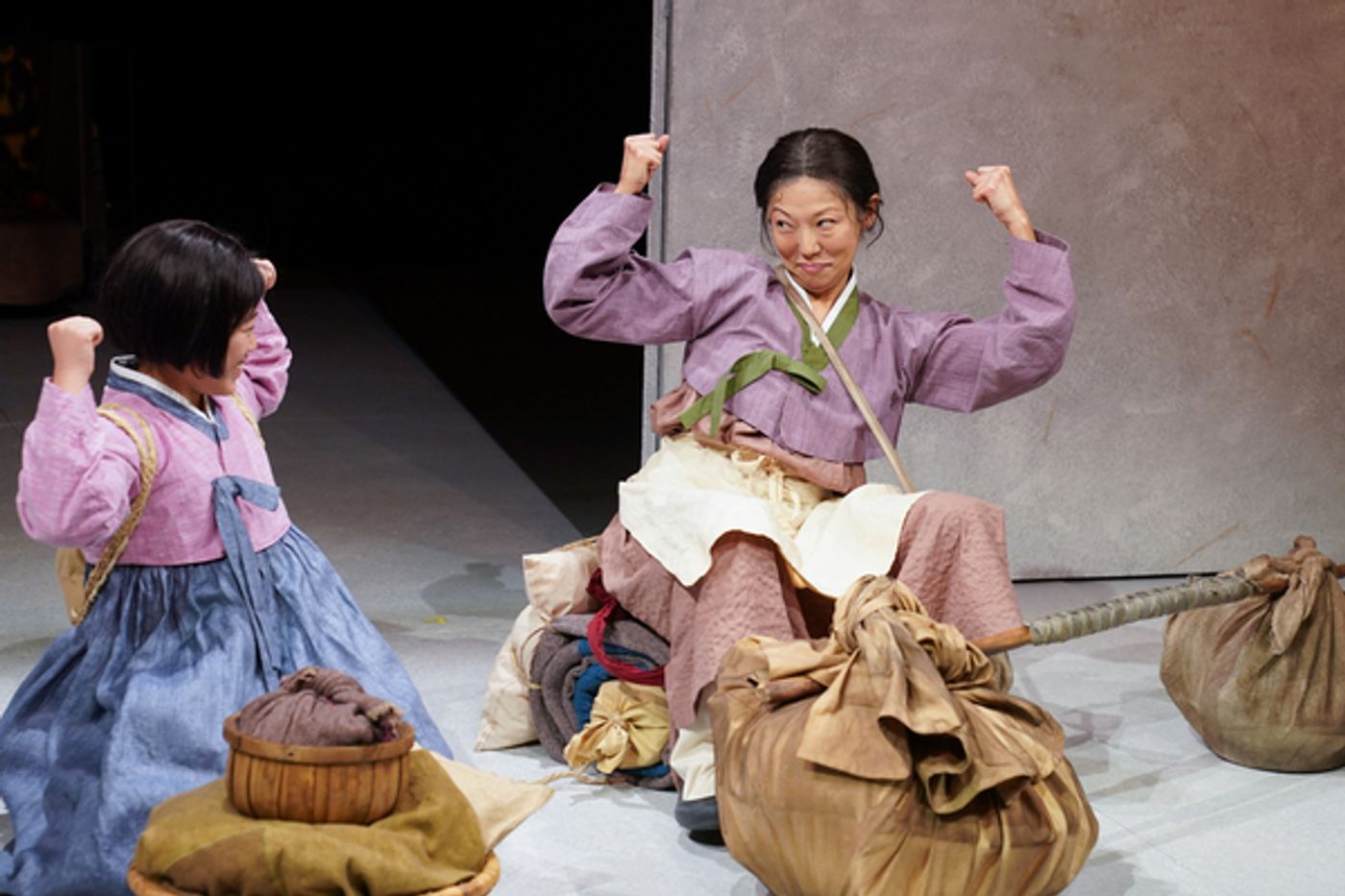 Photos: C Lloyd Suh's BINA'S SIX APPLES Gets World Premiere at Children's Theatre Company  Image