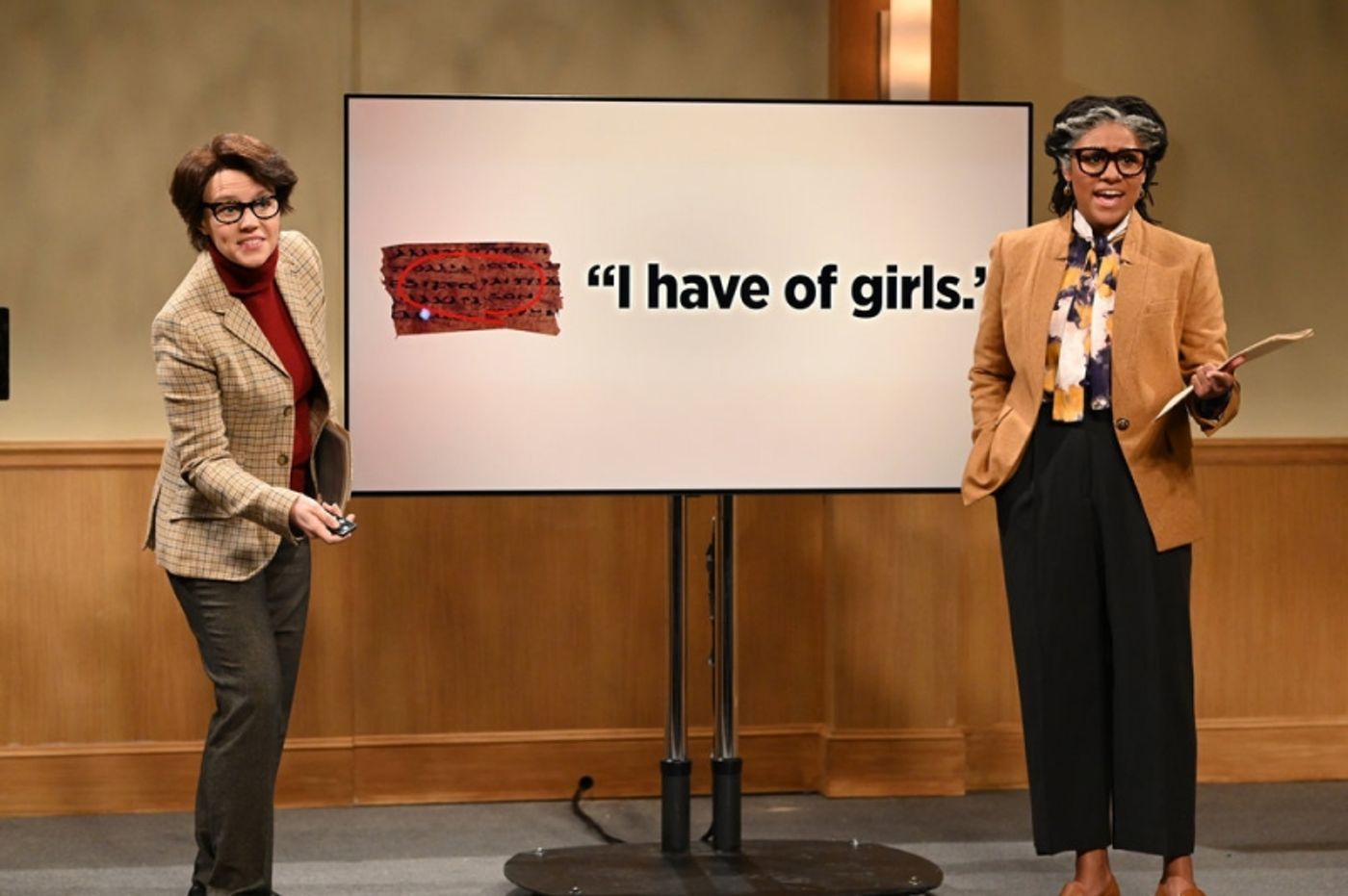 Photos: Ariana DeBose Hosts SATURDAY NIGHT LIVE Photos: Ariana DeBose Hosts SATURDAY NIGHT LIVE Image