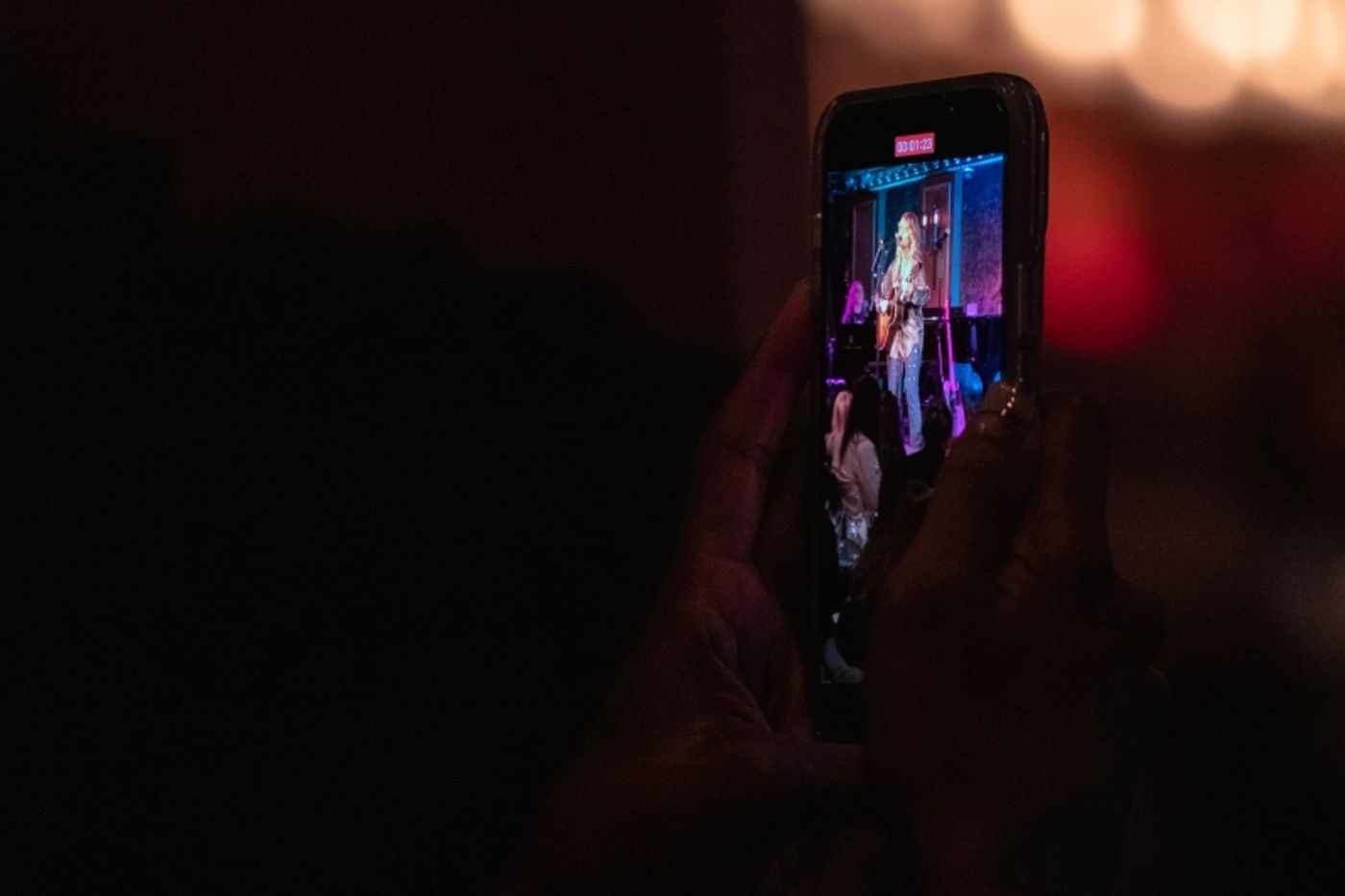 Photo Flash: LIFE HAS A FUNNY WAY: A JAGGED LITTLE PILL CAST REUNION CONCERT at Feinstein's/54 Below by Thomas Salus  Image