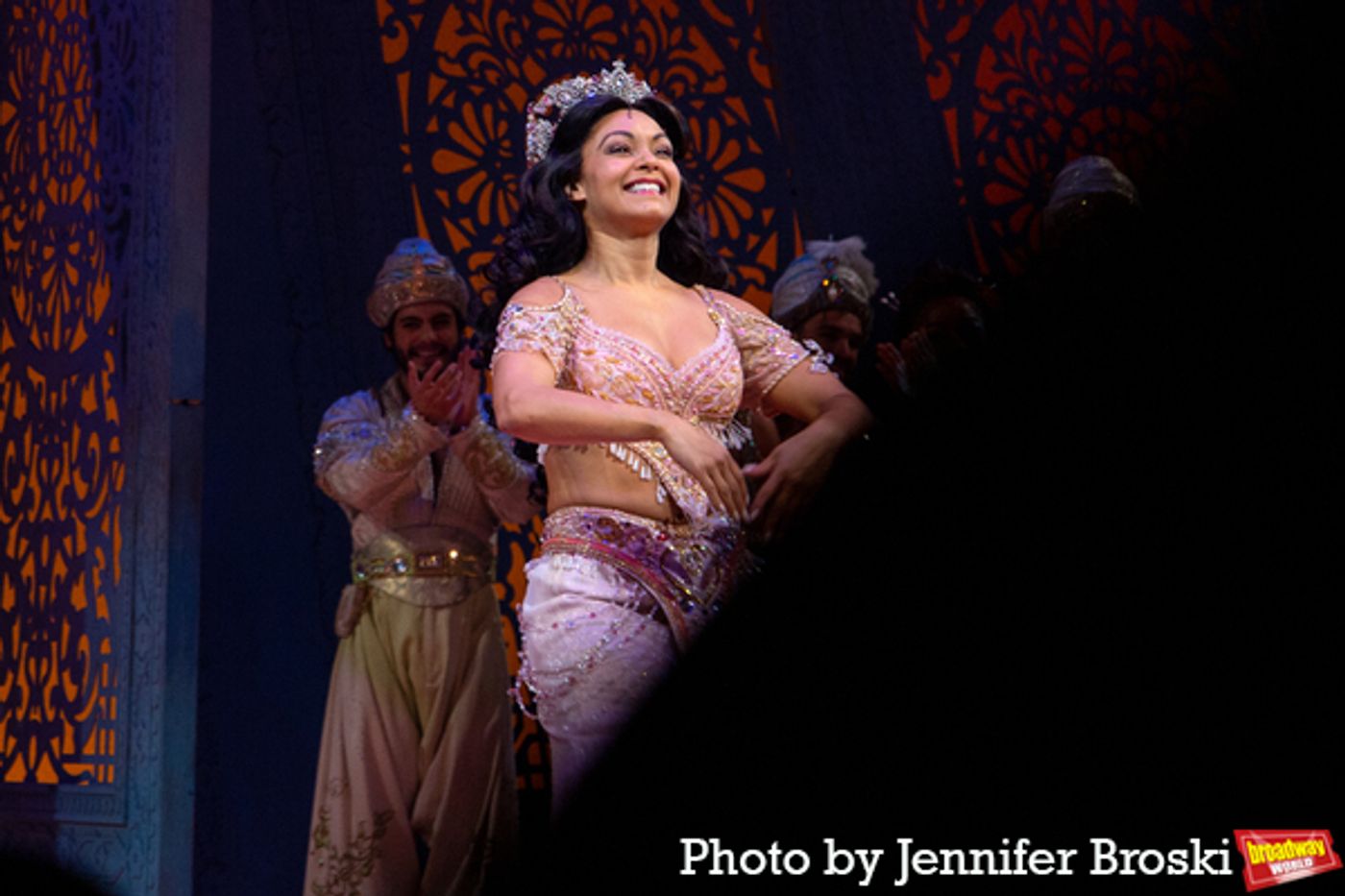 Photos: Jonathan Freeman Takes Final Bows In ALADDIN  Image