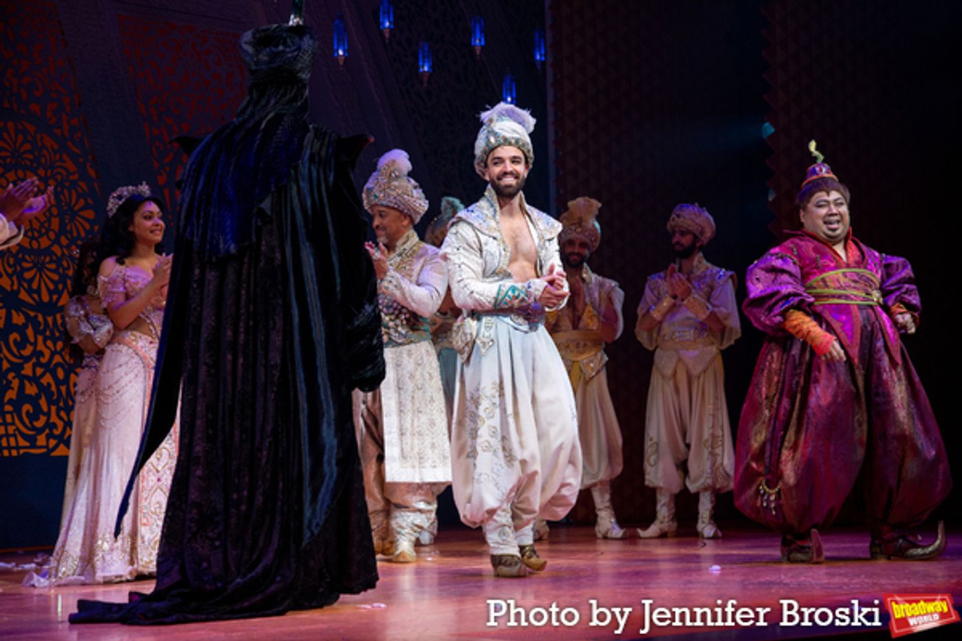 Photos: Jonathan Freeman Takes Final Bows In ALADDIN  Image