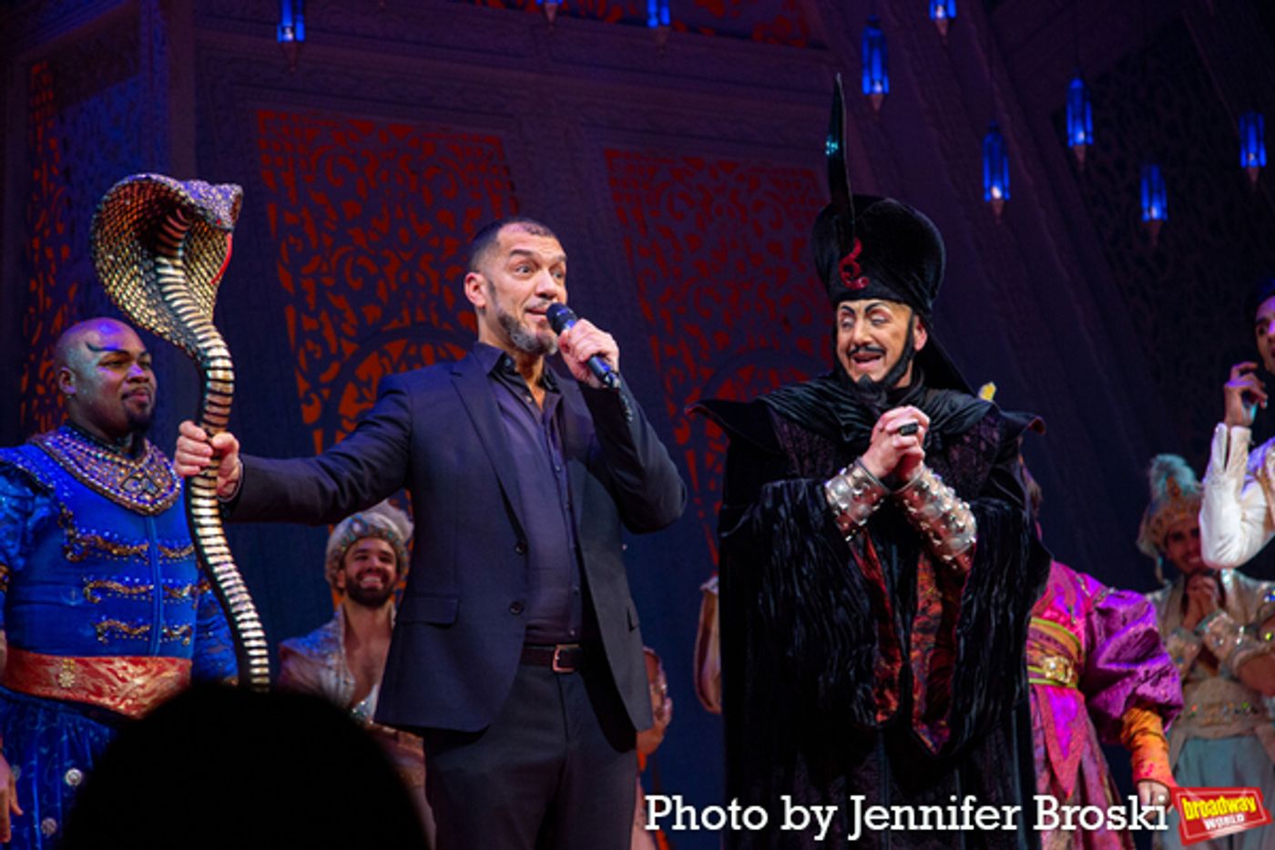 Photos: Jonathan Freeman Takes Final Bows In ALADDIN  Image