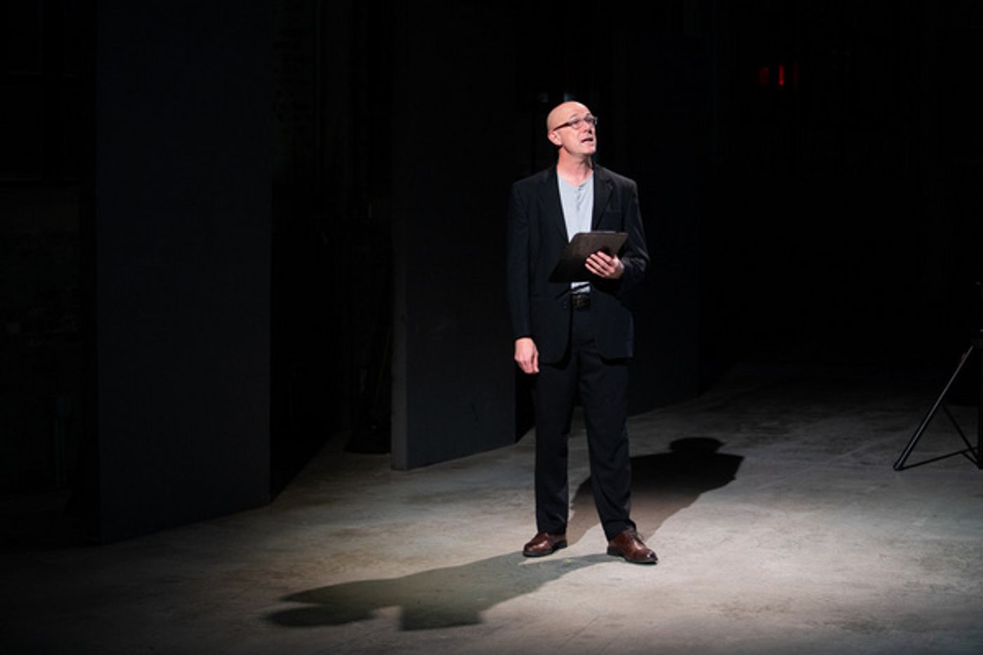 Photos: First Look At THE FLOATING WORLD By Andy Russ  Image