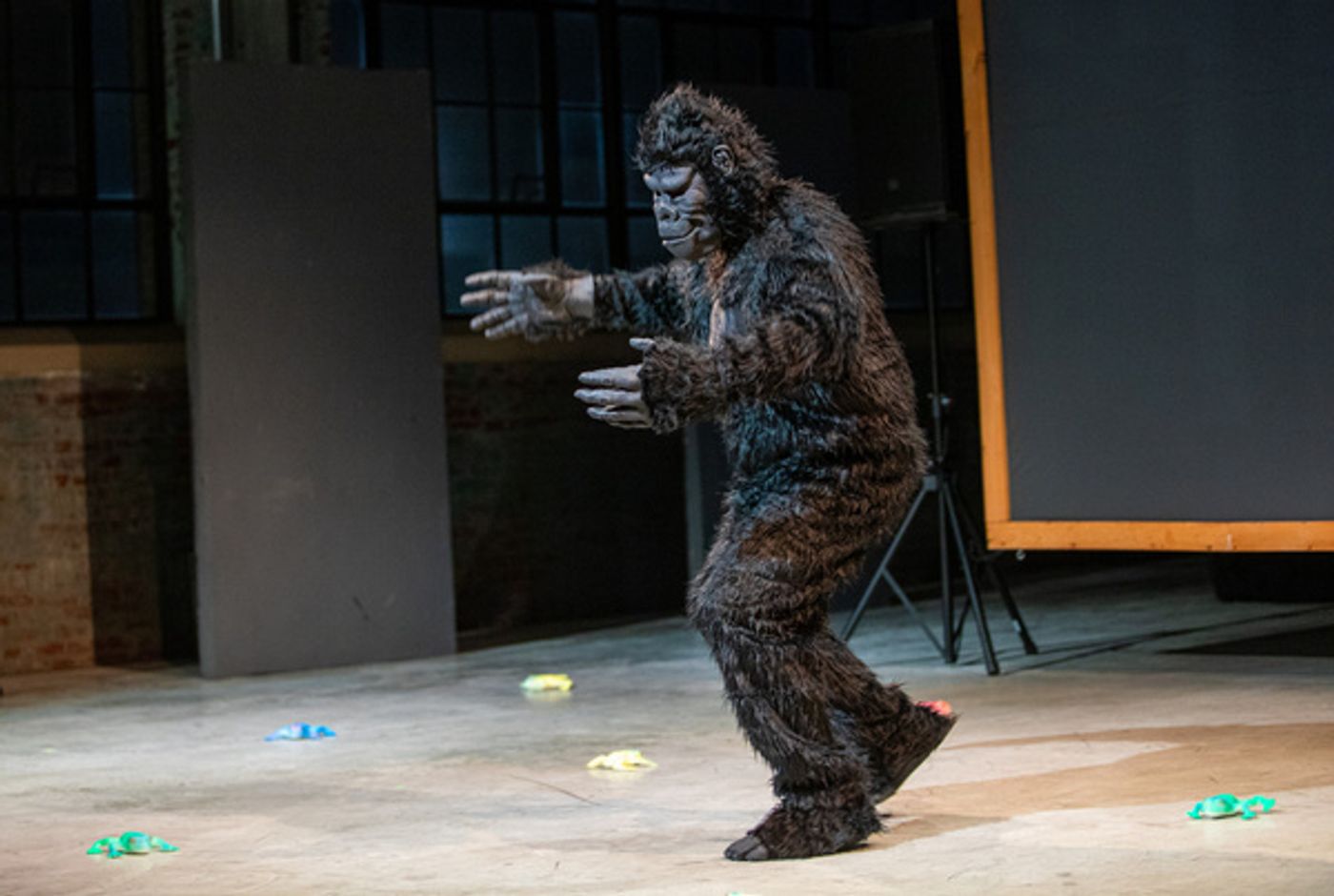 Photos: First Look At THE FLOATING WORLD By Andy Russ  Image