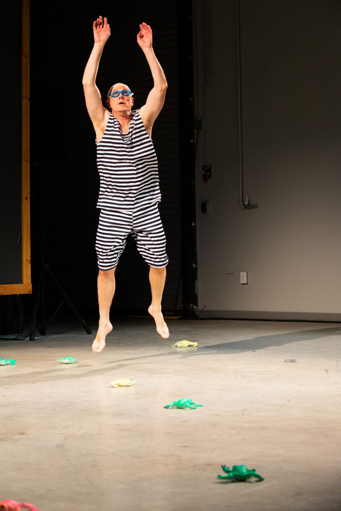 Photos: First Look At THE FLOATING WORLD By Andy Russ  Image