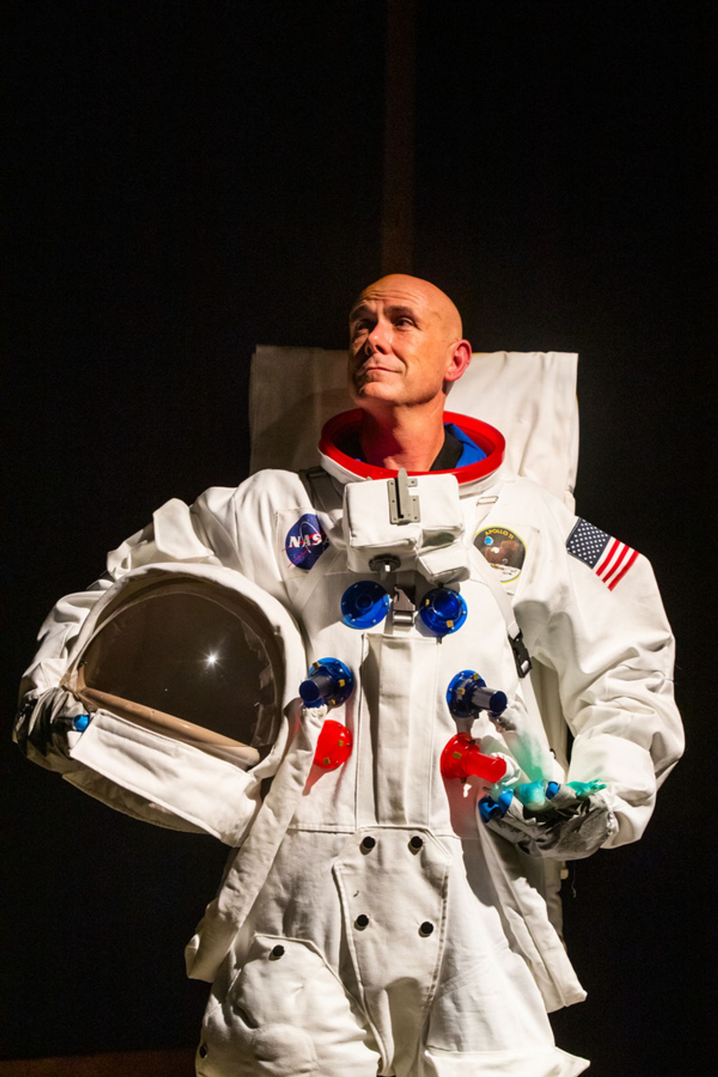 Photos: First Look At THE FLOATING WORLD By Andy Russ  Image