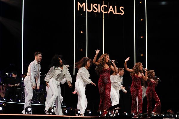 Brianna Ogunbawo, Natalie Kassanga and Paige Peddie  Photo