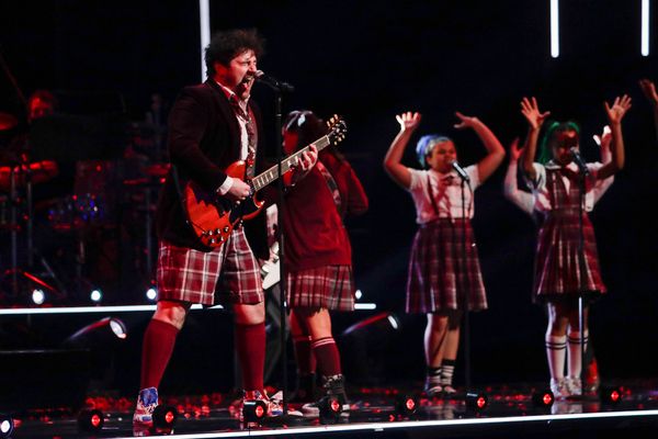 Jake Sharp and the cast of 'School of Rock'  Photo