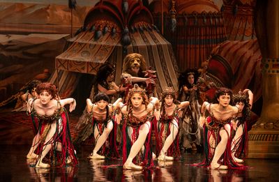 The Cast of THE PHANTOM OF THE OPERA Photo