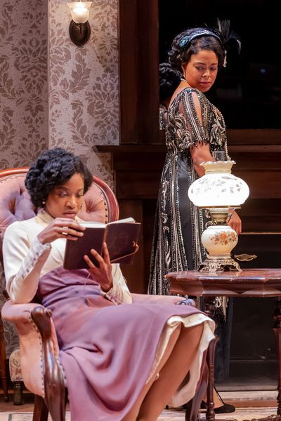 Sisters Annelle (Ayanna Bria Bakari, left) and Janet (Jaye Ladymore) have differing o Photo