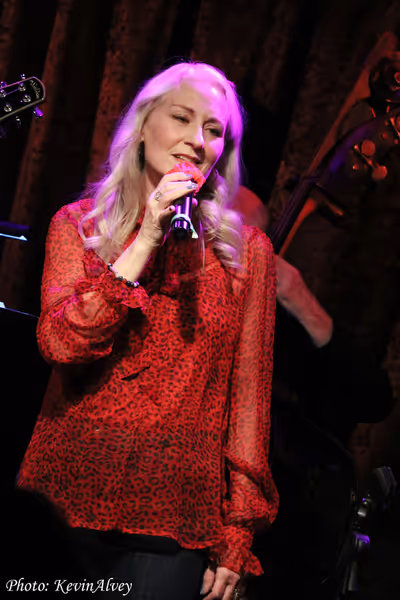 Elizabeth Ward Land Photo