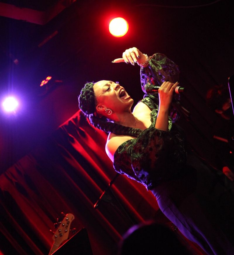Review: With A ONE-WOMAN SHOWCIAL at The Green Room 42 Kaisha Huguley Modernizes The Art Form of Cabaret Image