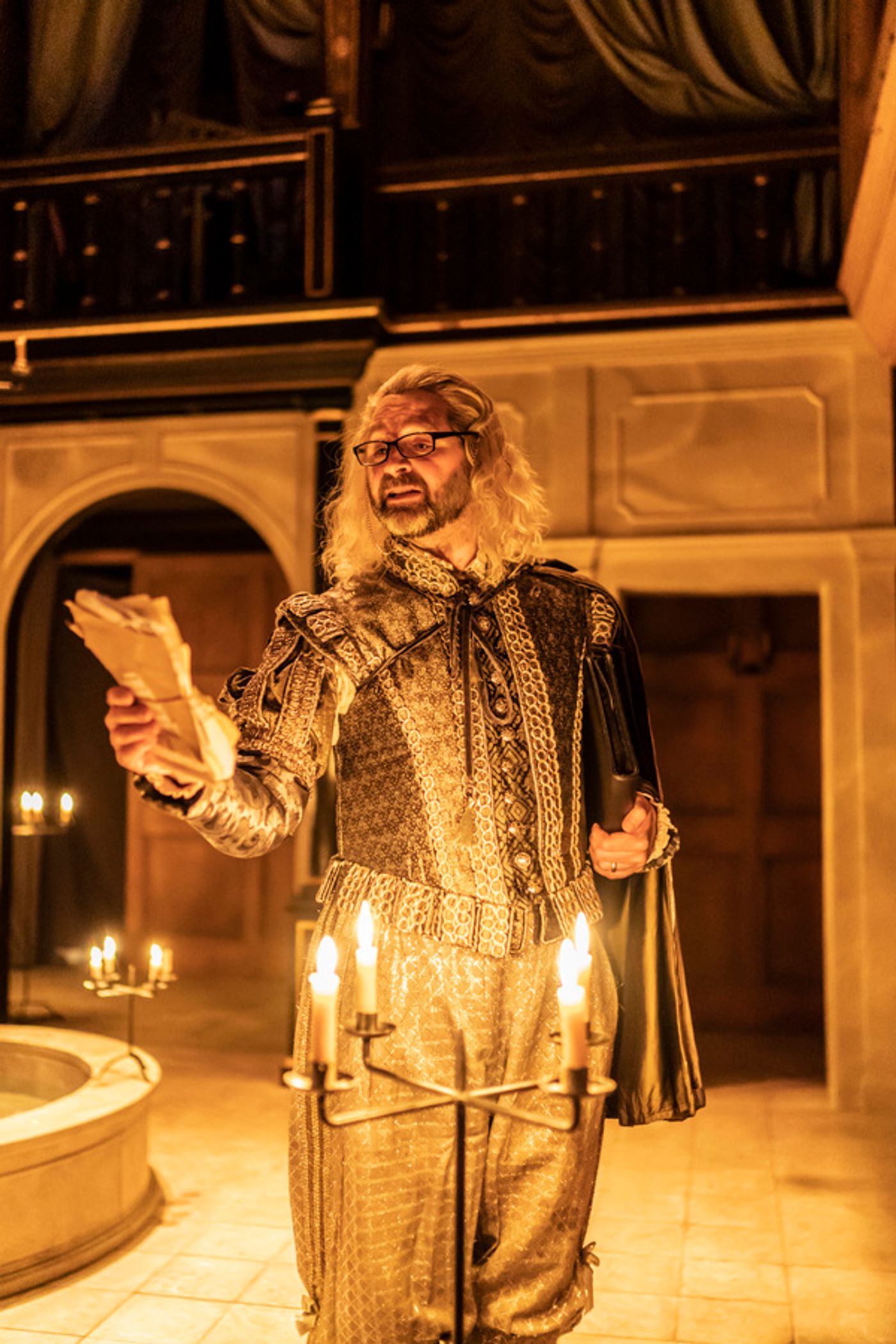 Photos: First Look at HAMLET at Shakespeare's Globe  Image