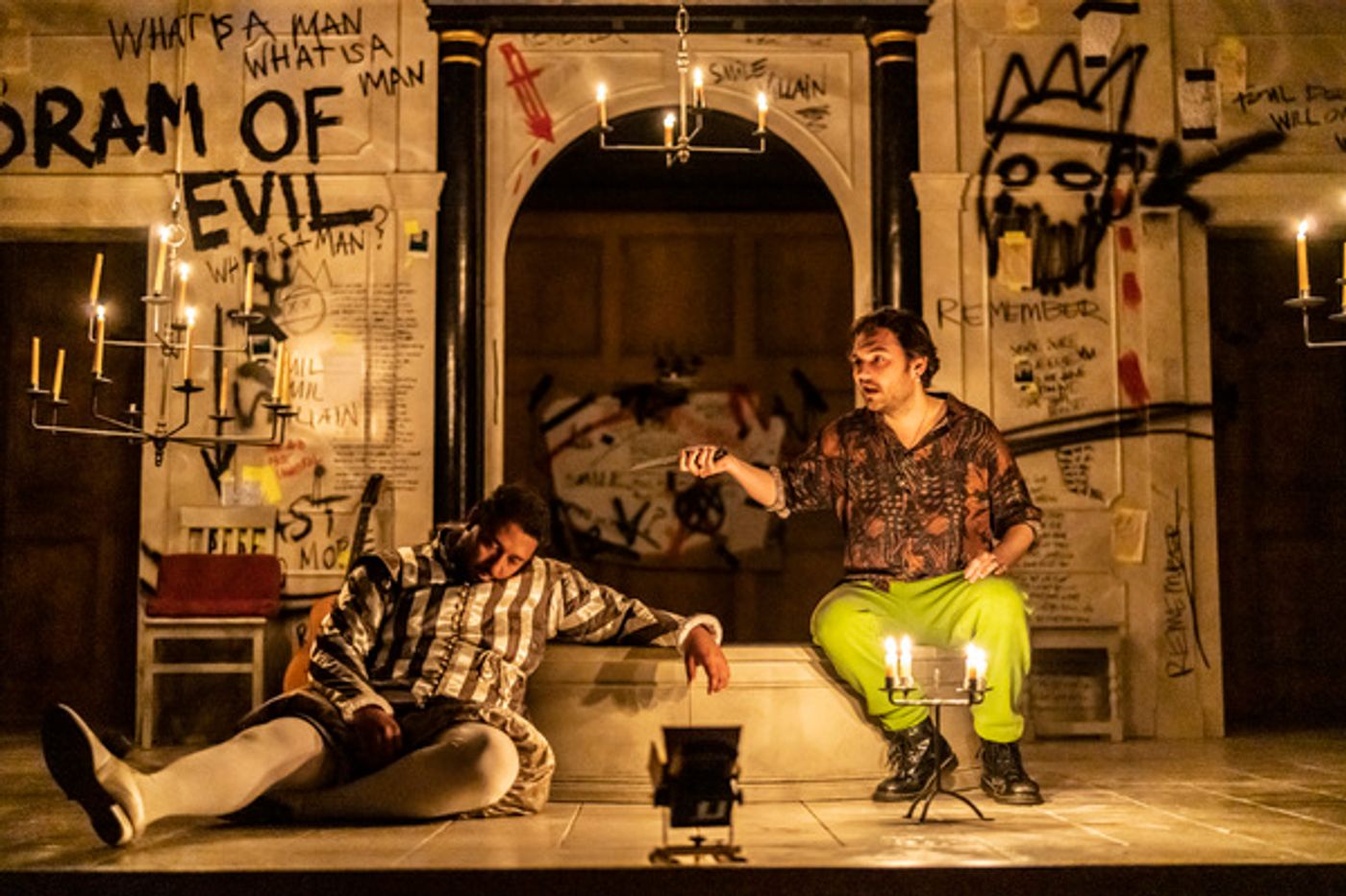 Photos: First Look at HAMLET at Shakespeare's Globe  Image