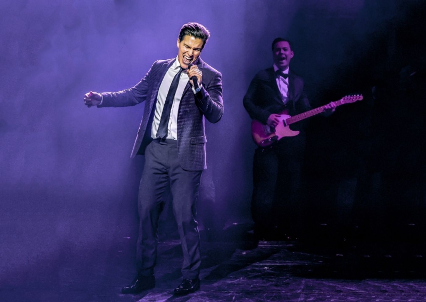 Review: JERSEY BOYS at Chateau Neuf - Oh, What A Night! Jersey Boys Delivers, Firing on All Cylinders Review: JERSEY BOYS at Chateau Neuf - Oh, What A Night! Jersey Boys Delivers, Firing on All Cylinders Image