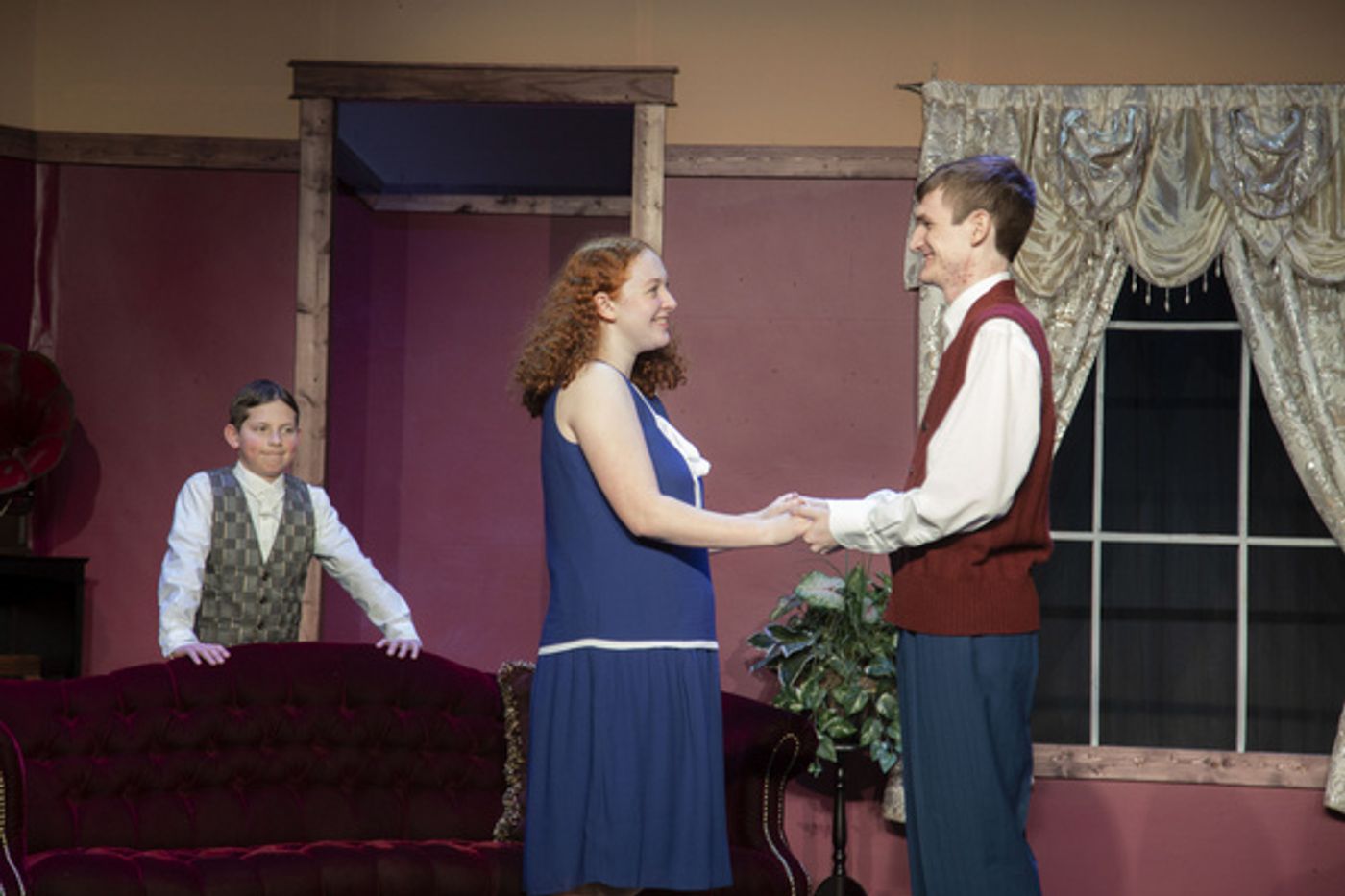 Photos: First Look At The Sauk's CHEAPER BY THE DOZEN Photos: First Look At The Sauk's CHEAPER BY THE DOZEN Image