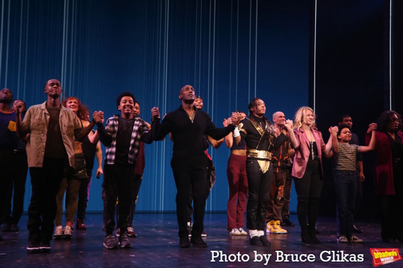 Photos: Go Inside MJ's Opening Night Curtain Call  Image