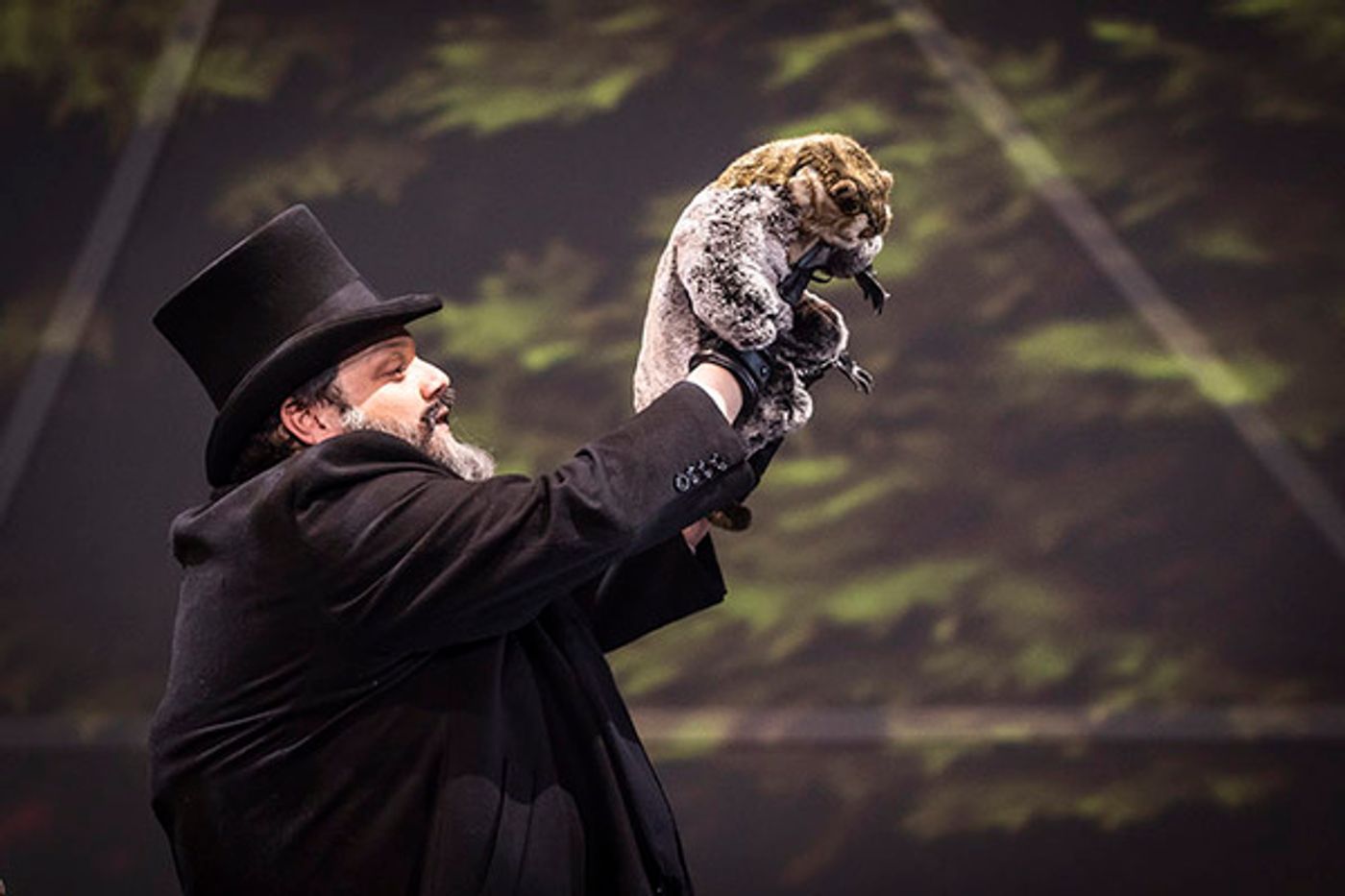 Photos: Inside Look at GROUNDHOG DAY: THE MUSICAL at The Paramount Theatre  Image