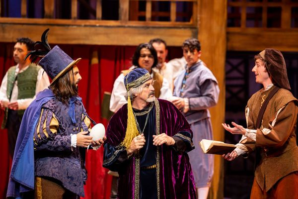 Photos: Inside Look at 5-Star Theatrical's SOMETHING ROTTEN!  Image