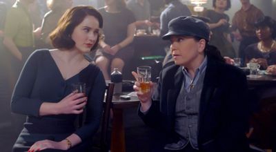 (L-R): Rachel Brosnahan (Miriam 'Midge' Maisel), Alex Borstein (Susie Myerson)

Photo Photo