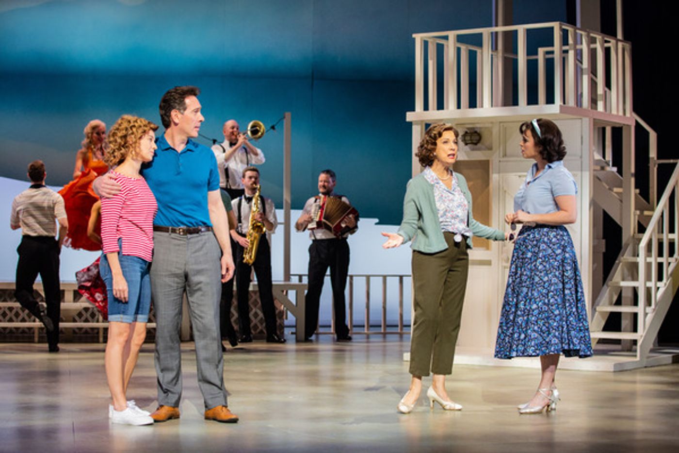 Photos: First Look at DIRTY DANCING at the Dominion Theatre  Image