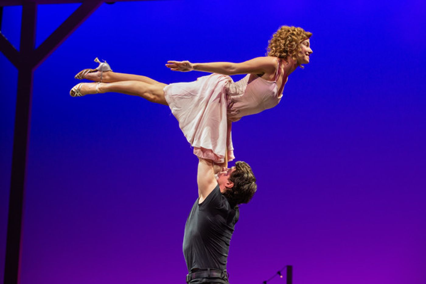 Photos: First Look at DIRTY DANCING at the Dominion Theatre  Image