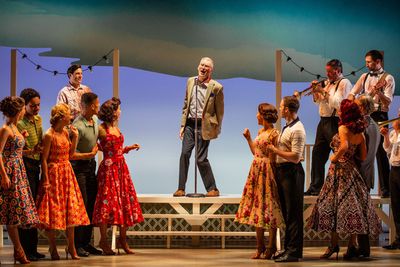 Mike Faith and the cast Photo
