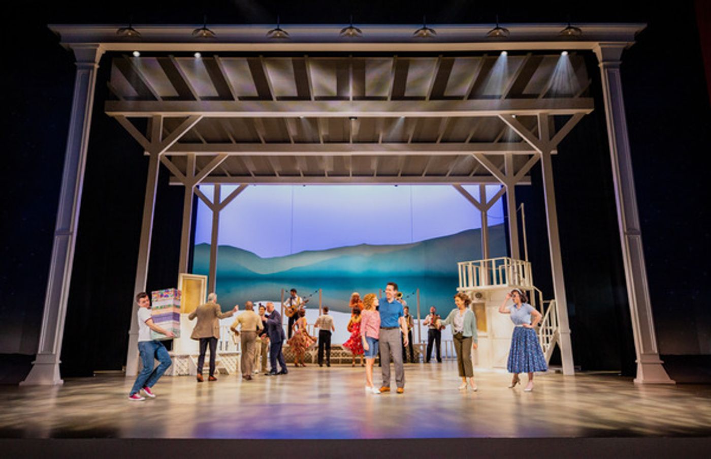 Photos: First Look at DIRTY DANCING at the Dominion Theatre  Image