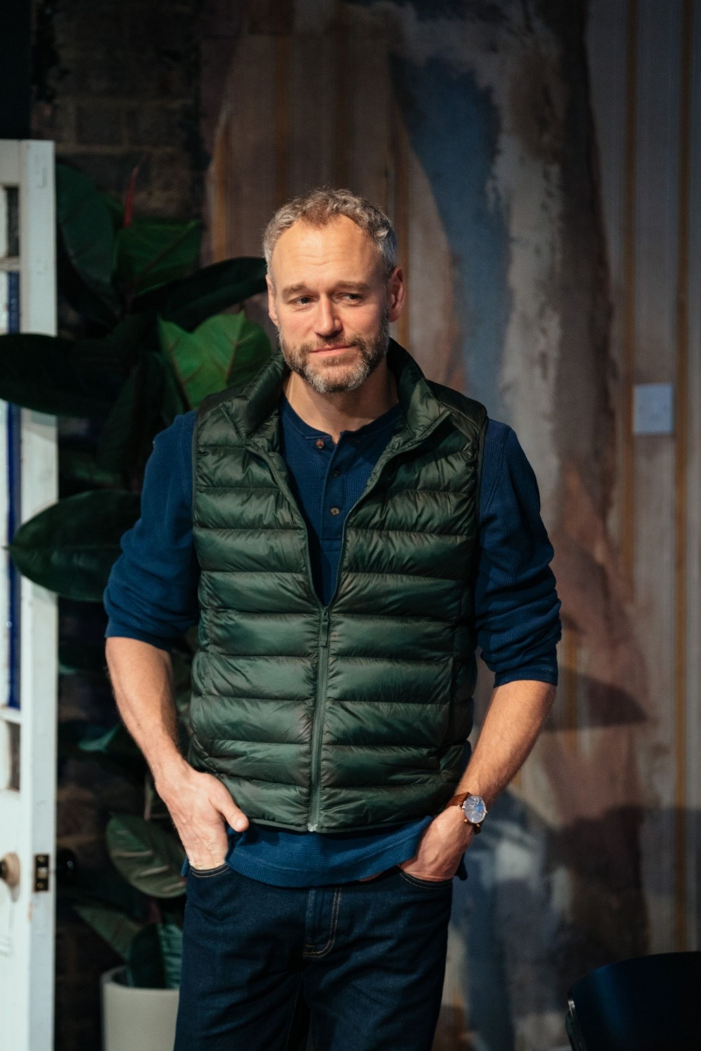 Interview: Elliot Cowan Talks 2:22 A GHOST STORY at Gielgud Theatre  Image