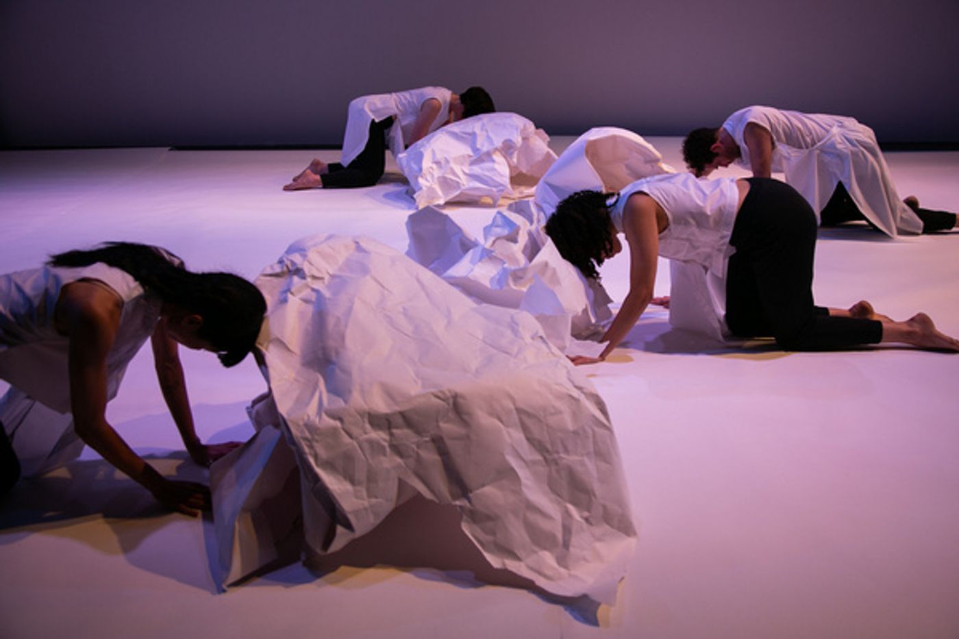 Photos: Laura Peterson's INTERGLACIAL Captures An Interval Of Uncertainty With Real-Time Dance Sculpture  Image