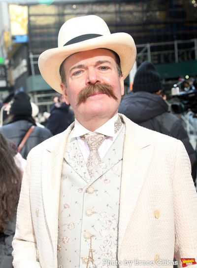 Jefferson Mays as ''River City’s own Mayor George Shinn''  Photo