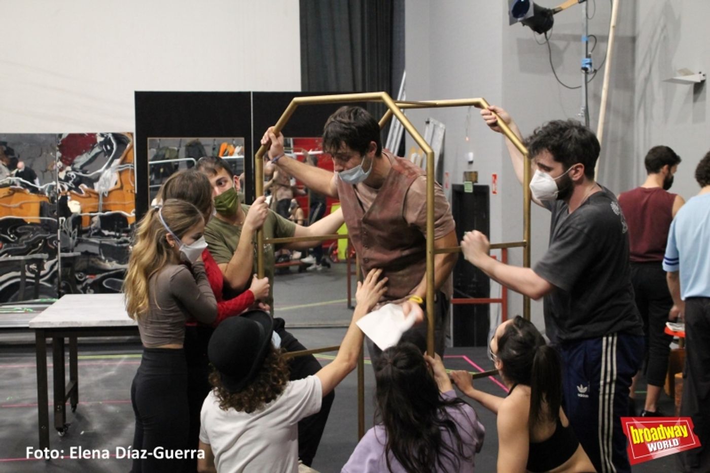 Asistimos a los ensayos de EL SOBRE VERDE  Image