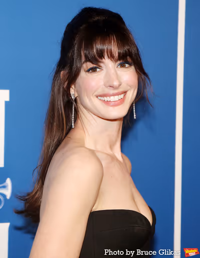 Anne Hathaway Photo