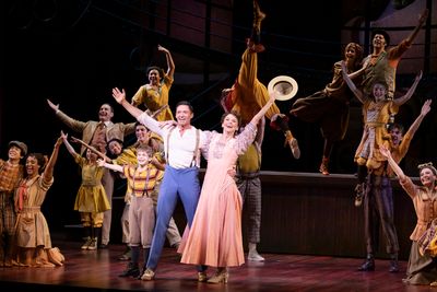 Hugh Jackman, Sutton Foster and cast Photo