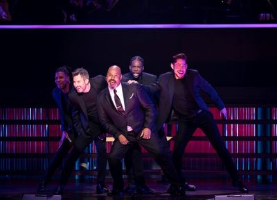 James Monroe Iglehart and cast Photo