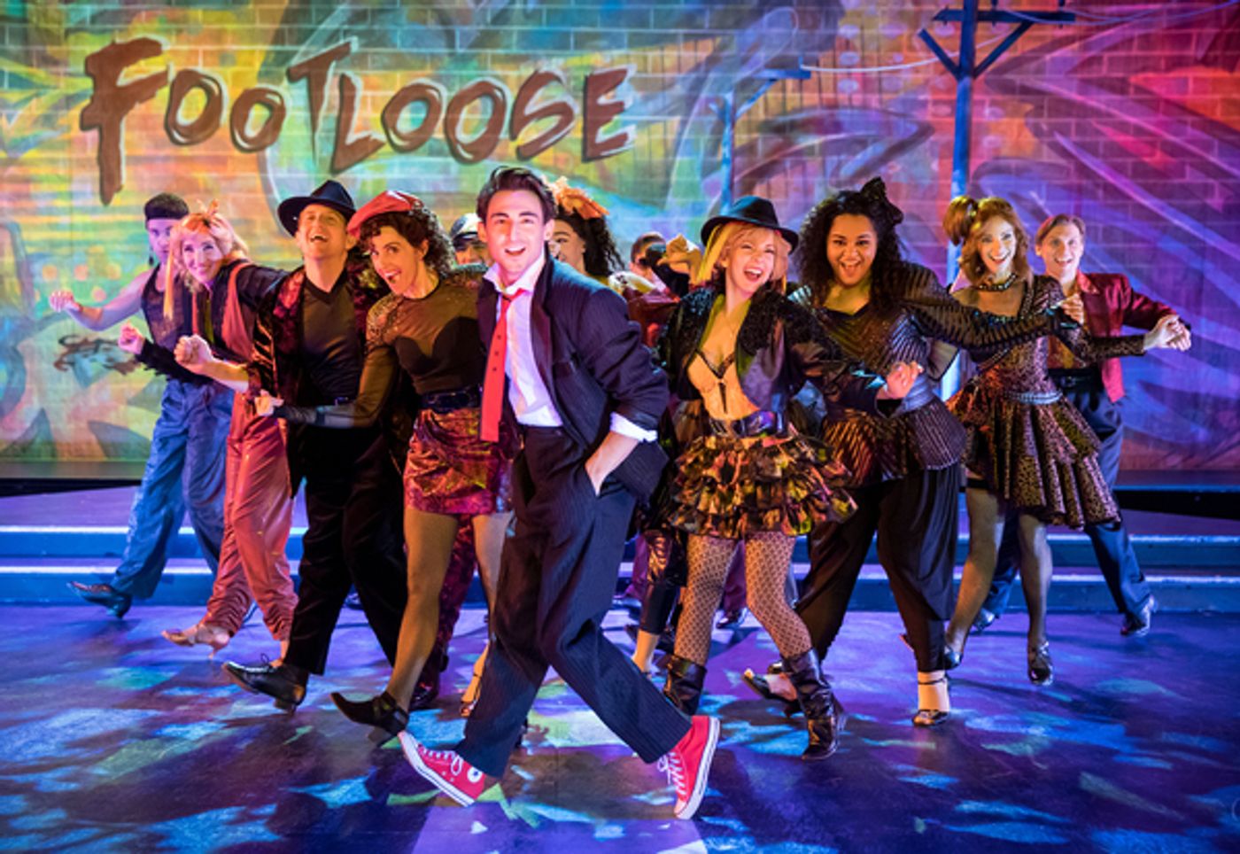 Photos: Get A First Look At FOOTLOOSE at Chanhassen Dinner Theatres  Image