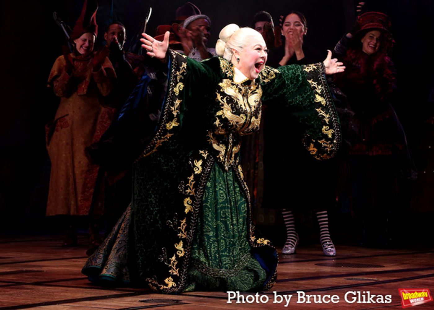 Photos: Brittney Johnson's First Performance as Full-Time Glinda in WICKED  Image