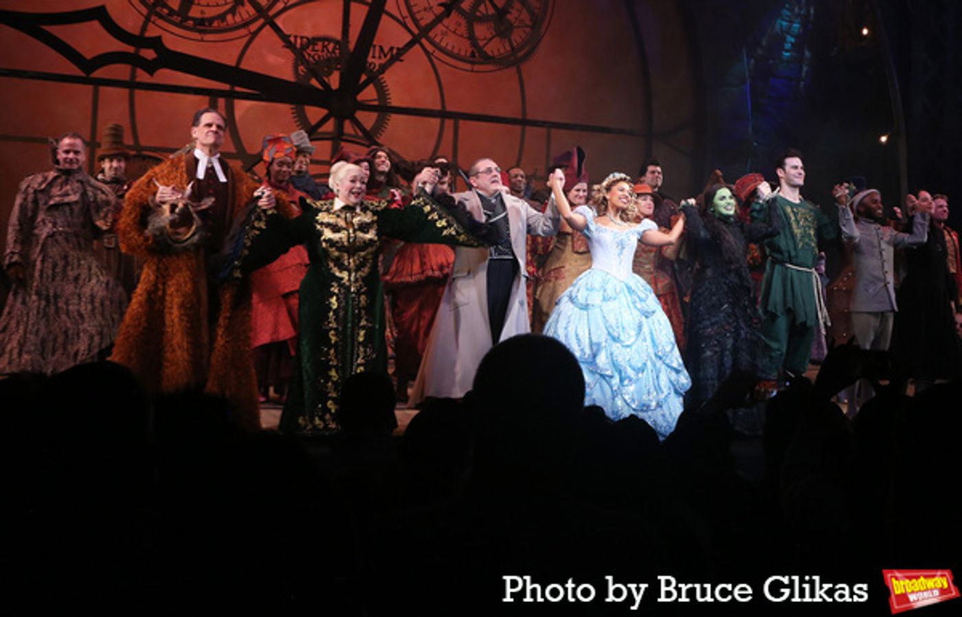 Photos: Brittney Johnson's First Performance as Full-Time Glinda in WICKED  Image