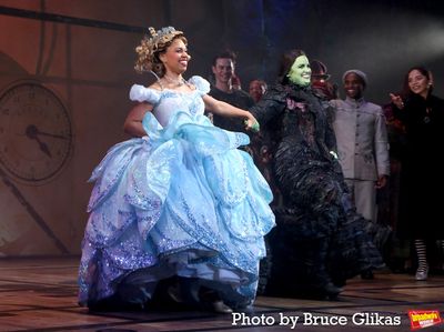 Brittney Johnson as "Glinda" and  Lindsay Pearce as "Elphaba" Photo