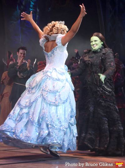 Brittney Johnson as "Glinda" and  Lindsay Pearce as "Elphaba" Photo