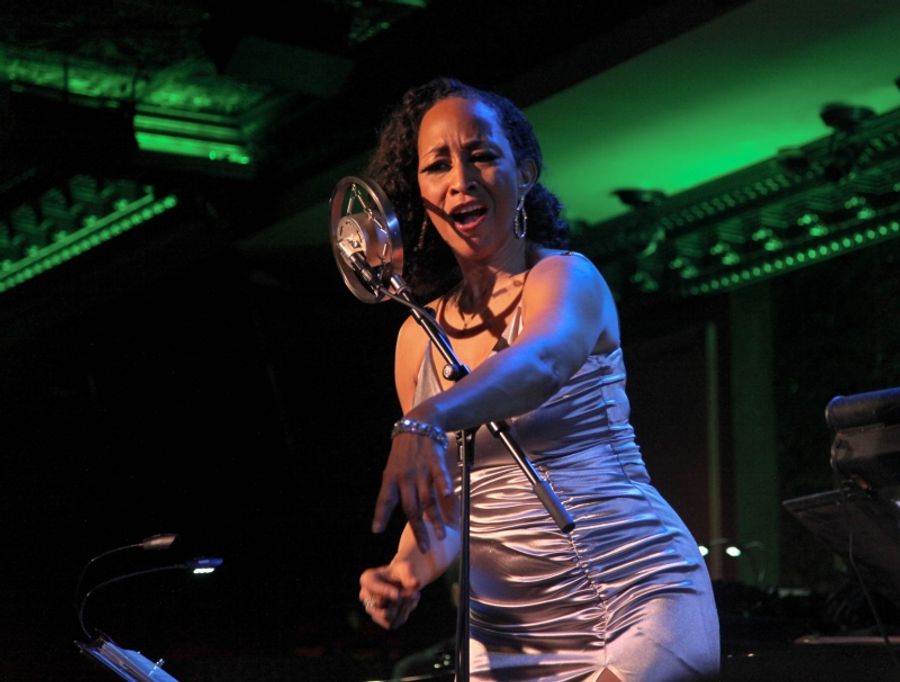 Review: A TIN PAN ALLEY CELEBRATION OF BLACK HISTORY MONTH Gives 54 Below Audiences Gabrielle Lee at Her Saucy Sassy Best Image