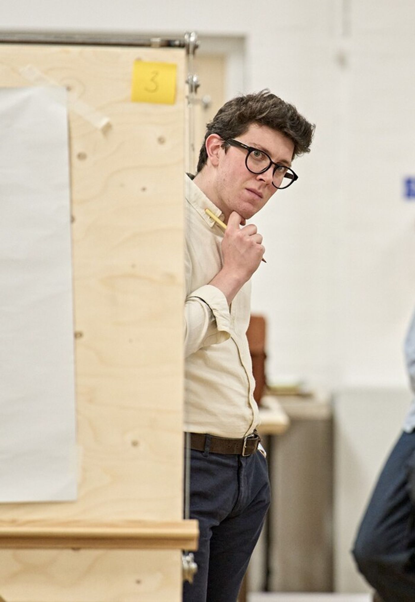 Photos: See Ralph Fiennes & More in Rehearsals for STRAIGHT LINE CRAZY  Image