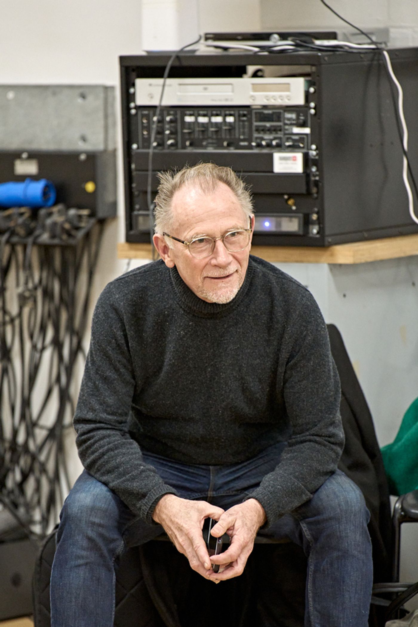 Photos: See Ralph Fiennes & More in Rehearsals for STRAIGHT LINE CRAZY  Image